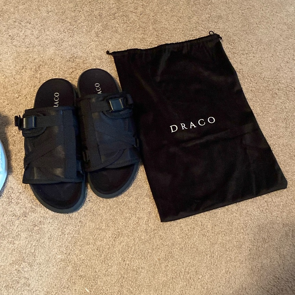 Mens Draco slides black pair and white pair size 11-12